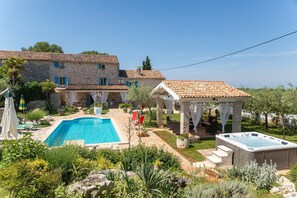 Outdoor pool - Villa Carlo (Vizinada)