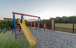 Children’s play area – outdoor - Villa St. Ana (Tinjan)