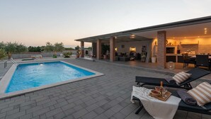 Outdoor pool - Villa St. Ana (Tinjan)