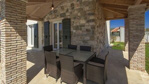 Unclassified image, 4 of 43, button - Villa Mala (Novigrad)