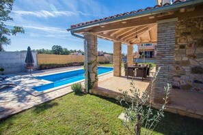 Pool - Villa Mala (Novigrad)