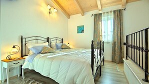 Unclassified image, 5 of 43, button - Villa Mala (Novigrad)