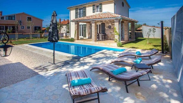Unclassified image, 1 of 43, button - Villa Mala (Novigrad)