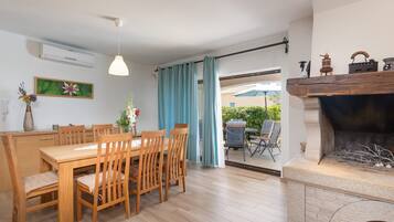 غرفة لتناول الطعام