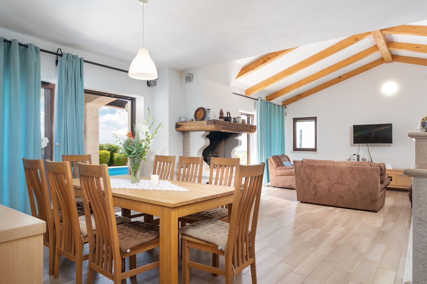 غرفة لتناول الطعام