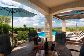 Terrace/patio - Villa Nira (Visnjan)