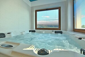 Bain à remous intérieur