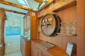 Villa | Matsal