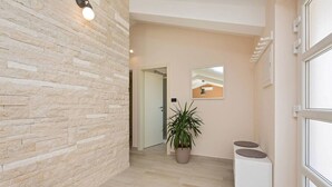 Interior - Villa Mathilda (Gracisce)
