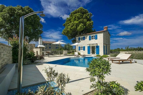 Piscina | Piscina all'aperto