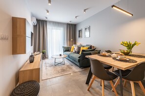 Apartment, 1 Bedroom (No.  2 - ul. Francuska 108B/54) | Living room - APARTAMENTY TESPIS - FRANCUSKA ATAL PARK (Katowice)