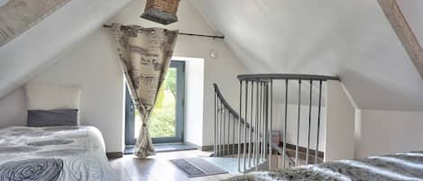 1 bedroom, iron/ironing board, free WiFi