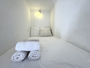 1 chambre, fer et planche à repasser, Wi-Fi gratuit, draps fournis