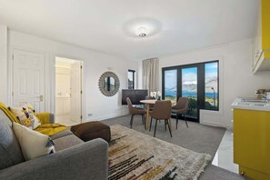 Fernseher, Kamin, Netflix, Streaming-Dienste