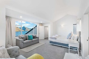 5 bedrooms, iron/ironing board, WiFi