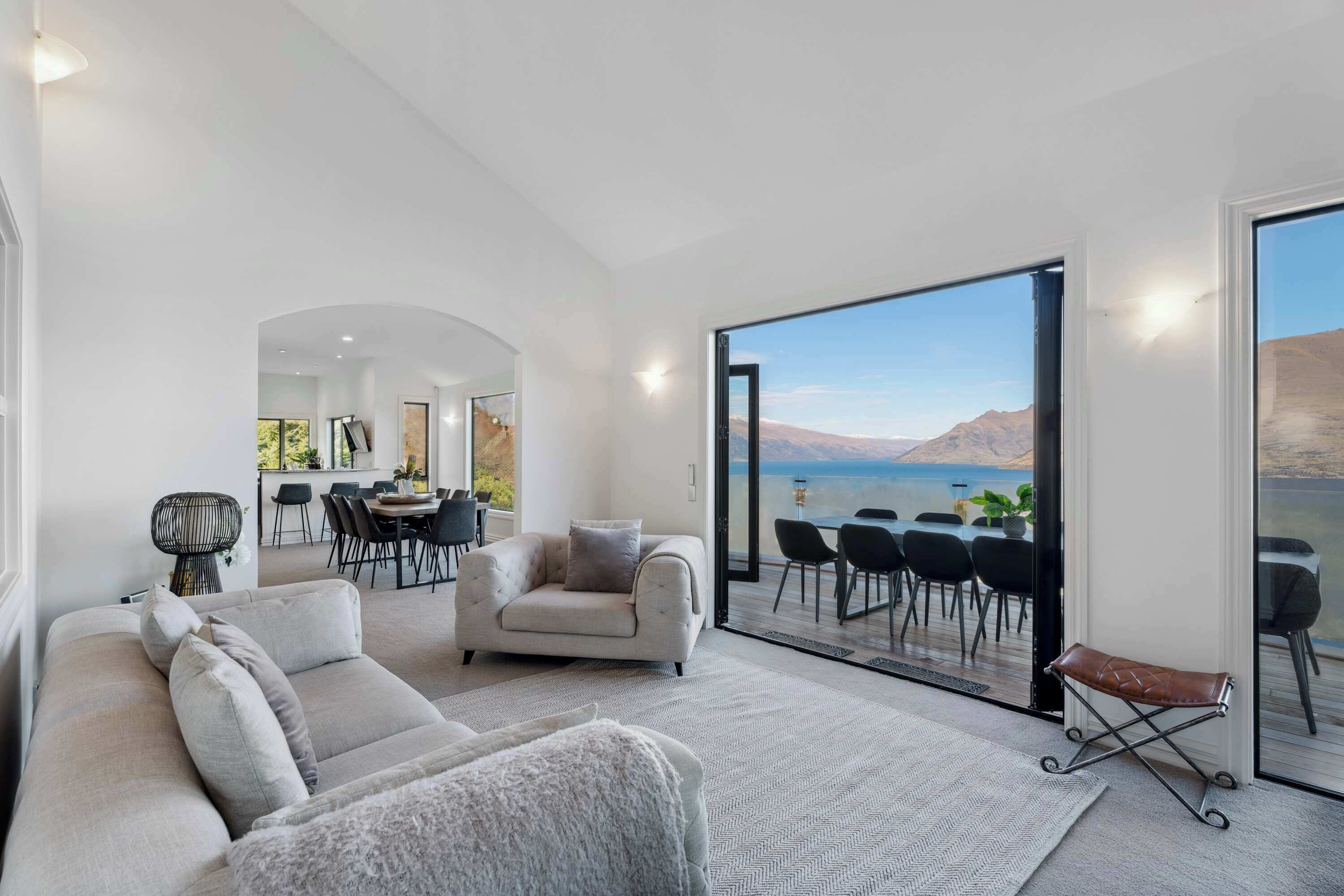 TV, fireplace, Netflix, streaming services