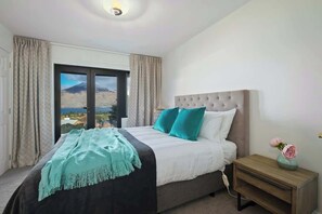 5 Schlafzimmer, Bügeleisen/Bügelbrett, WLAN