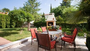 Outdoor dining - Two bedroom , comfortable and bright with spacious terrace and on the top location! (Porec)
