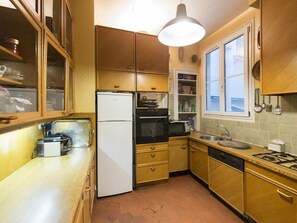 Private kitchen - Fully equipped accommodation Asnières 4 Voyageurs, near Paris (Asnières-sur-Seine)