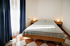 2 bedrooms, WiFi, bed sheets - Comfortable and modern apartment in Porec, close to the city center and the beach, pets are welcome (Porec)