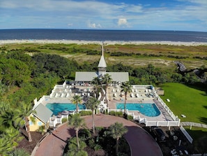 Exterior - Family Friendly Coast Cottage just steps away from the community pool & beach! (St Simons Island)