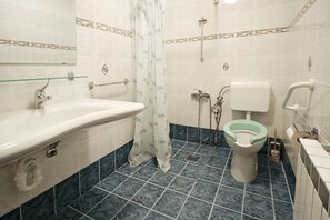 Hair dryer, towels - Comfortable and modern apartment in Porec, close to the city center and the beach, equipped for disabled persons, pets are welcome (Porec)
