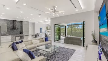 Televisie en een tafeltennistafel