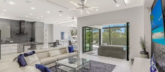 Modern Home | Outdoor Kitchen & Steps to Beach