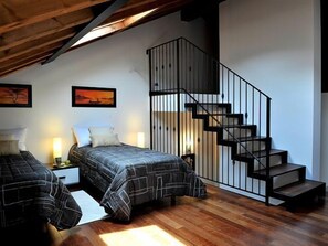 3 chambres, fer et planche à repasser, Wi-Fi, draps fournis