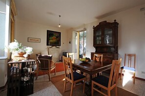 Full-sized fridge, microwave, oven, stovetop - Menaggio Castello Panoramica (Menaggio)