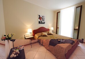 Appartamento familiare, 1 camera da letto, lato montagna (Residence Eden Gardenia 10) | 1 camera, ferro/asse da stiro, Wi-Fi (a pagamento), lenzuola