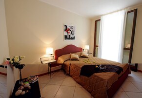 Family Apartment, Multiple Bedrooms, Mountainside (Residence Eden Magnolia 13) | 1 bedroom, iron/ironing board, WiFi, bed sheets