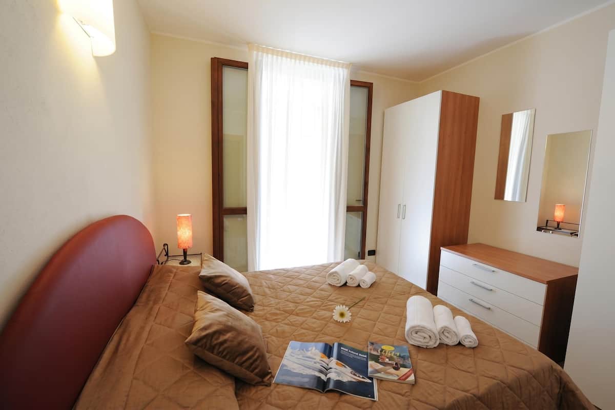 Family Apartment, 2 Bedrooms, Microwave, Mountainside (Residence Eden Magnolia 15) | 1 bedroom, iron/ironing board, WiFi, bed sheets
