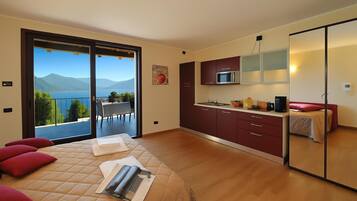 Family Studio, Mountain View, Mountainside (Residence Eden Magnolia 18) | Private kitchen | Full-size fridge, microwave, stovetop, dishwasher