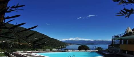 Außenpool (je nach Saison geöffnet)