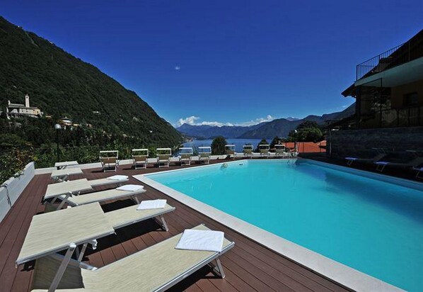 Außenpool (je nach Saison geöffnet)