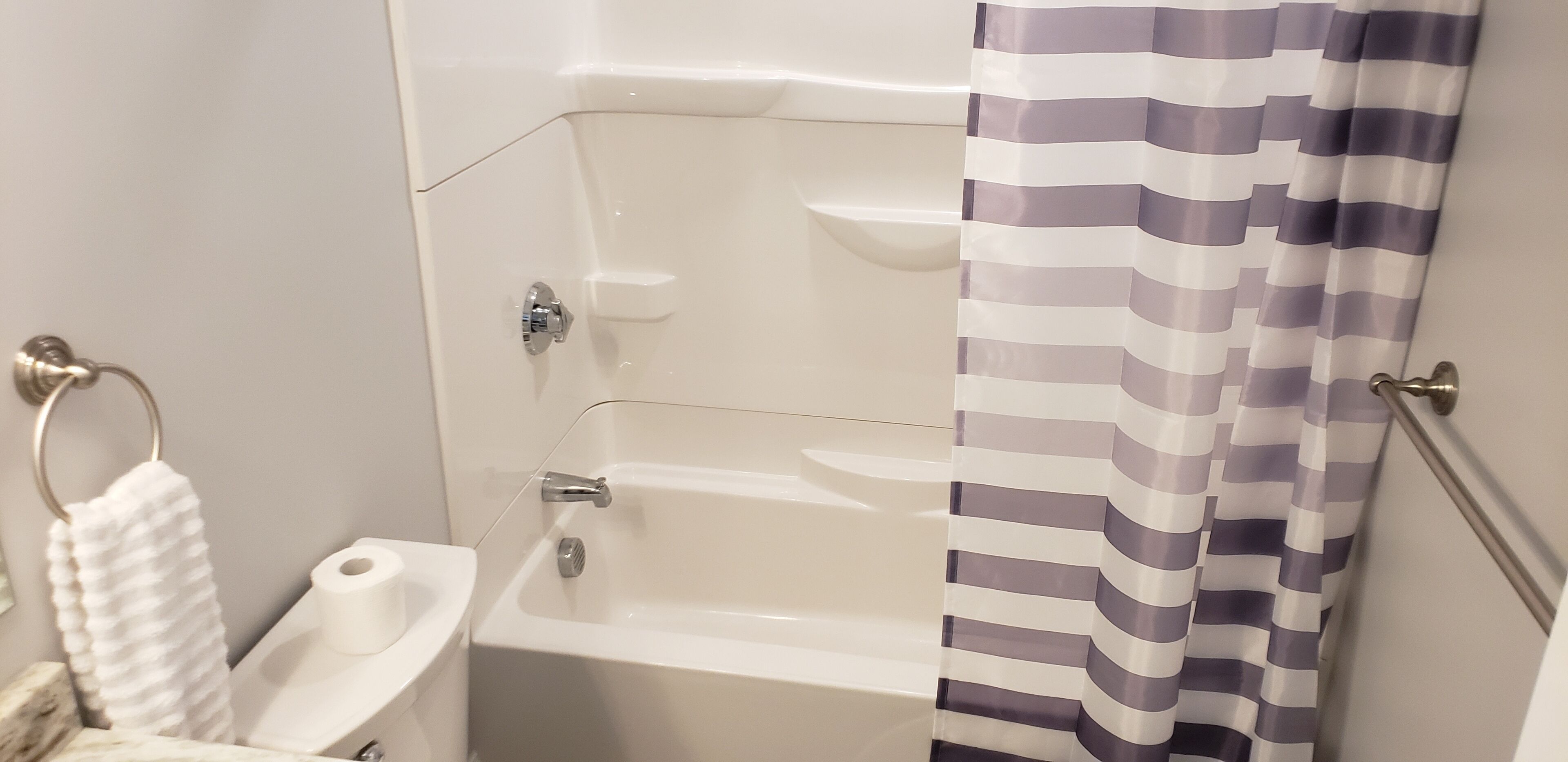 Handtücher, Seife, Toilettenpapier