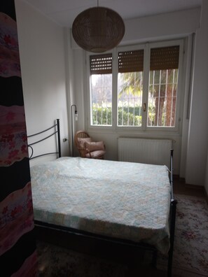 2 habitaciones, tabla de planchar con plancha y wifi gratis