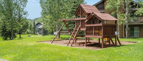 Condo, 2 Bedrooms | Children’s area