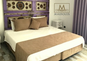Family Room | Desk, bed sheets - Mausolos Beach Hotel (Bodrum)