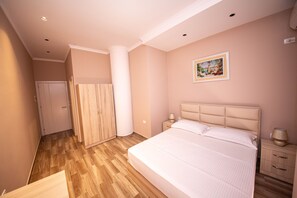 Double Room, Balcony, Sea View | 1 bedroom, desk, free WiFi, bed sheets