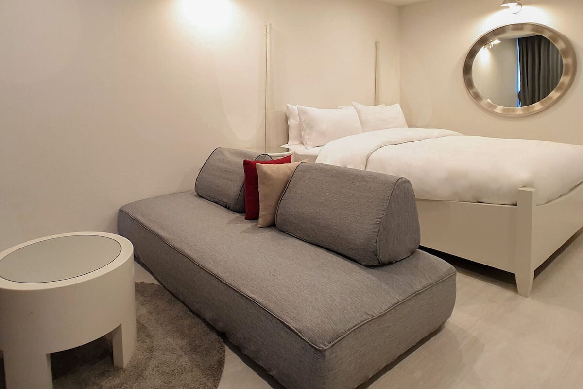 Standard Double Room | Free WiFi, bed sheets