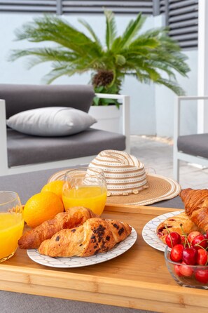 Outdoor dining - Villa Mira with private swimming pool (Split)