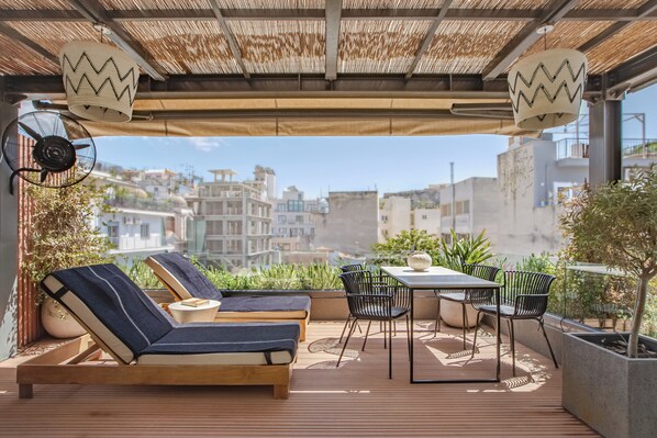 Acropolis Suite with Terrace | Terrace/patio