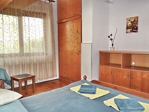 1 bedroom, soundproofing, iron/ironing board, free WiFi