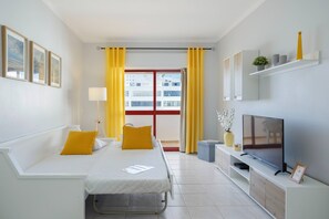 1 chambre, fer et planche à repasser, accès Internet, draps fournis