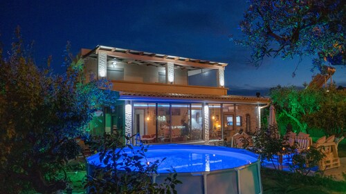 This Villa is near golf of afandoy villange and 300m from the see 