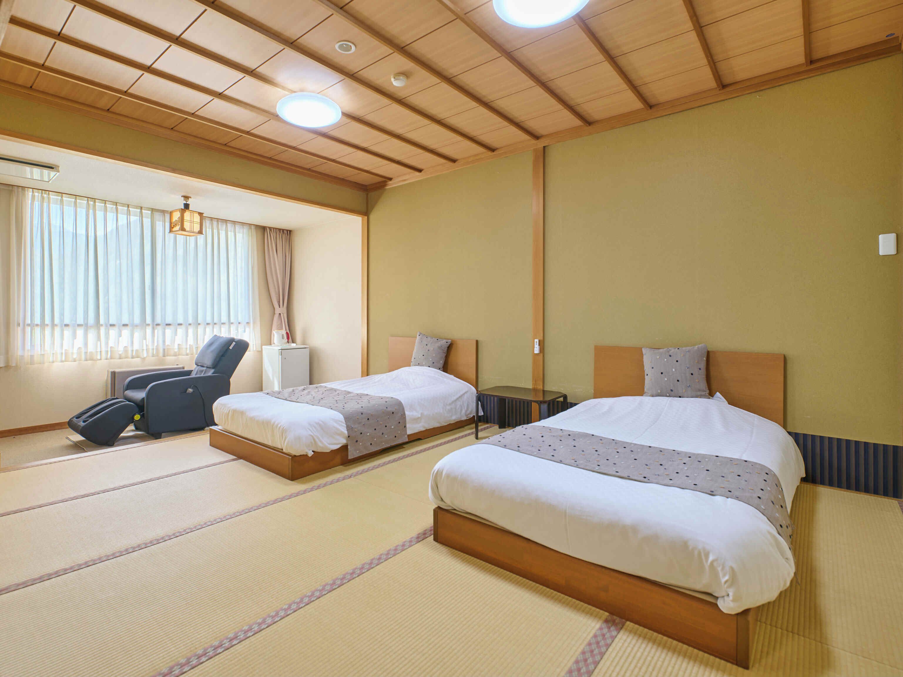 Japanese Room up to 2-8 guests (Non-Smoking) | Free WiFi, bed sheets