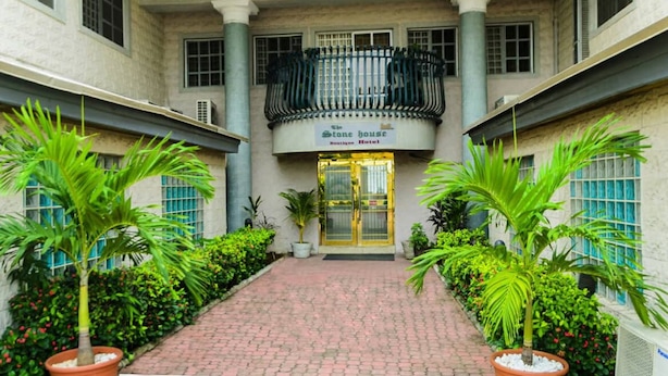 Property entrance - The Stonehouse Boutique Hotel (Lekki)