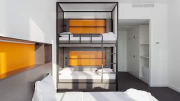 Standardværelse til 4 personer | 1 soveværelse, skrivebord, gratis Wi-Fi, sengetøj